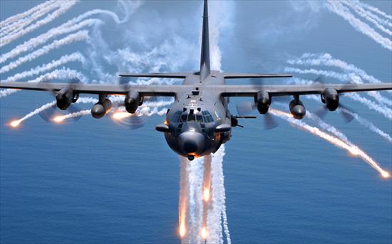 Tapety - 28102-1920x1200-AC-130H_Spectre_jettisons_flares.jpg