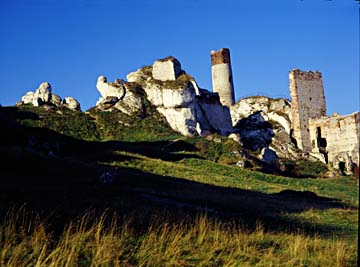 Zamki i ruiny  rar - 05700x Olsztyn Jura.jpg