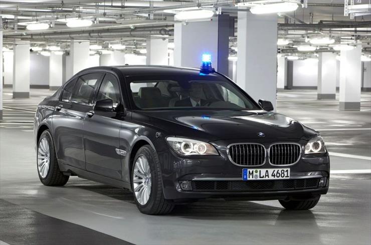 BMW  opancerzona odmiana Serii 7 - e8256801e57a2928255d493f81e165b7,21,1.jpg