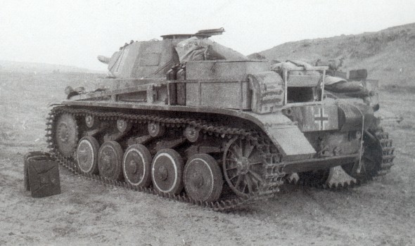 TAPETY CZOŁGI - PzKpfw II Ausf. C fot. 2.jpg