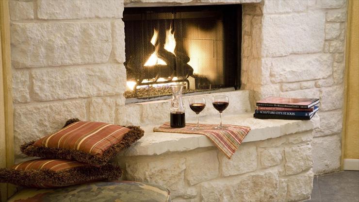 tapety na pulpit - fireplace-and-good-wine-1920x1080.jpg