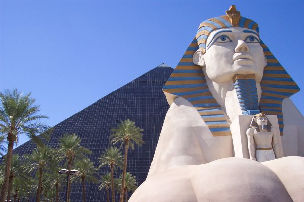Akcenty egipskie czasy Faraona - Sfinks.jpg