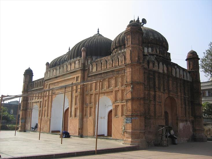 Architecture - Shahi Mosque in Dakha - Bangladesh.jpg