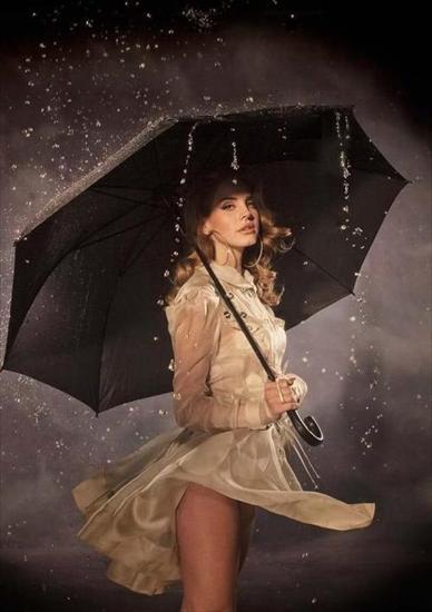 Ona z parasolką - Sexy rain.jpg
