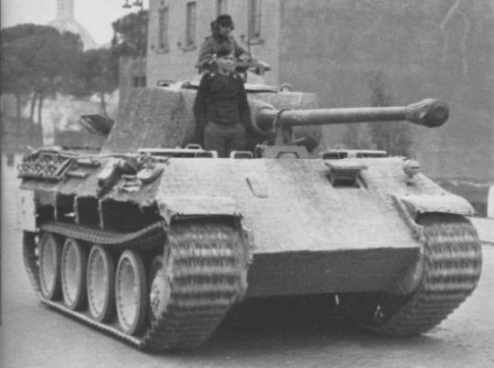 czolgi - Panther Ausf.D 2.jpg