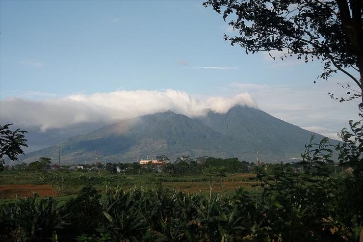 Indonezja - wulkan Salak.JPG