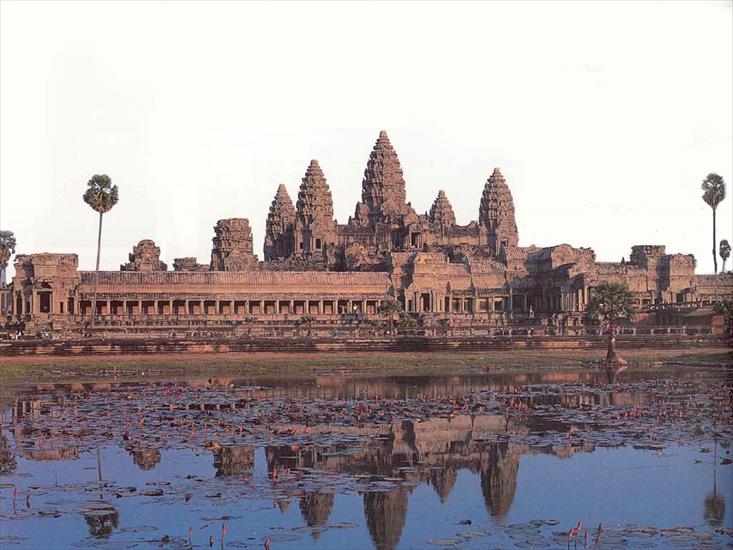 Najpiękniejsze miejsca na świecie - Angkor_wat_2.jpg