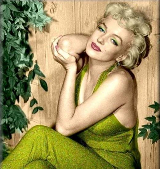 Marilyn Monroe - Ftg7FqMXoAA7ac4.jpg