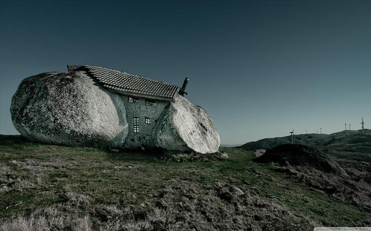 Europa - stone_house_fafe_mountains_portugal-wallpaper-2560x1600.jpg
